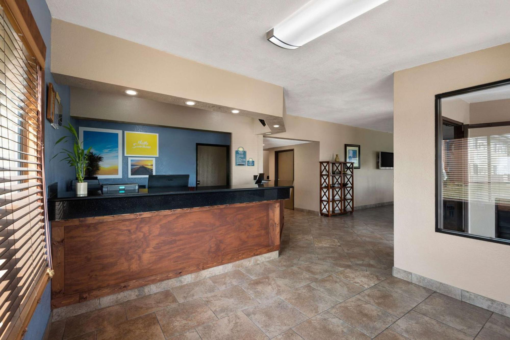 Days Inn By Wyndham Newton Exterior foto